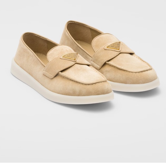 Authentic PRADA suede triangle logo loafers - Picture 2 of 8